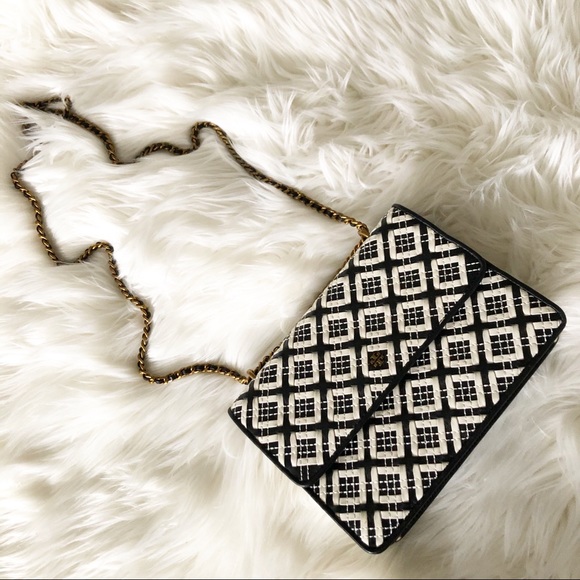 Tory Burch Robinson Woven Leather Shoulder Bag - Picture 10 of 11